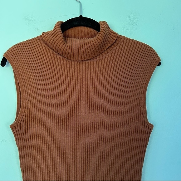 Chico’s Brown Silk Sleeveless Turtleneck Blouse Size Medium - Picture 2 of 10